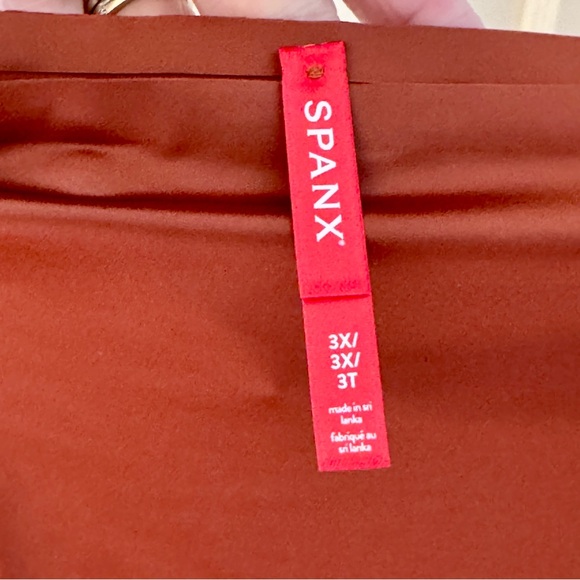 Spanx Shaping Satin Smooth - Women’s Brief in Burnt Rust - Size: 3X / 26 - NWT - Picture 5 of 5